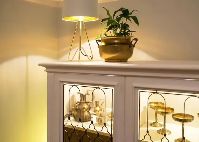 No.8: Lovely & Cosy 3-Room Heart Of The City