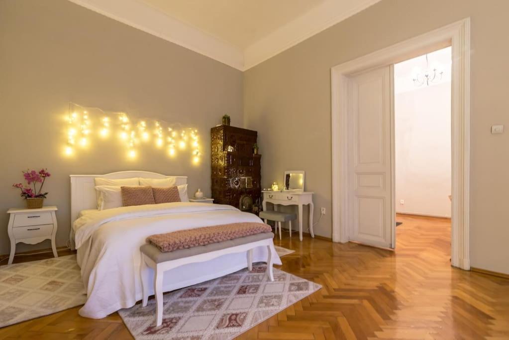 Apartment No.8: Lovely & Cosy 3-room Heart Of The *