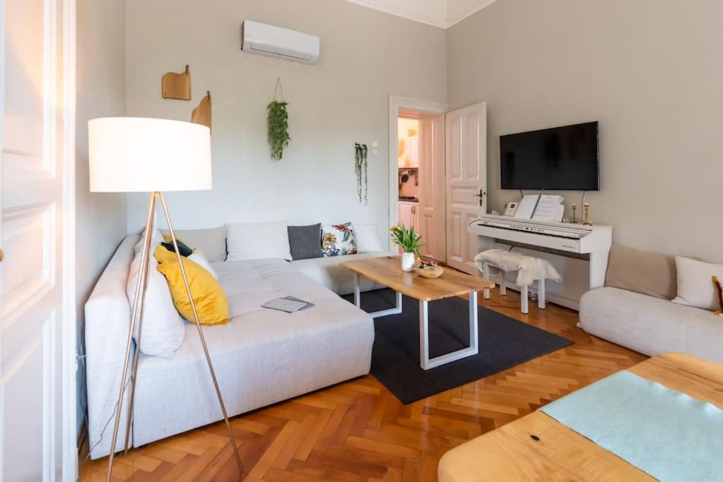 No.8: Lovely & Cosy 3-room Heart Of The Apartment *