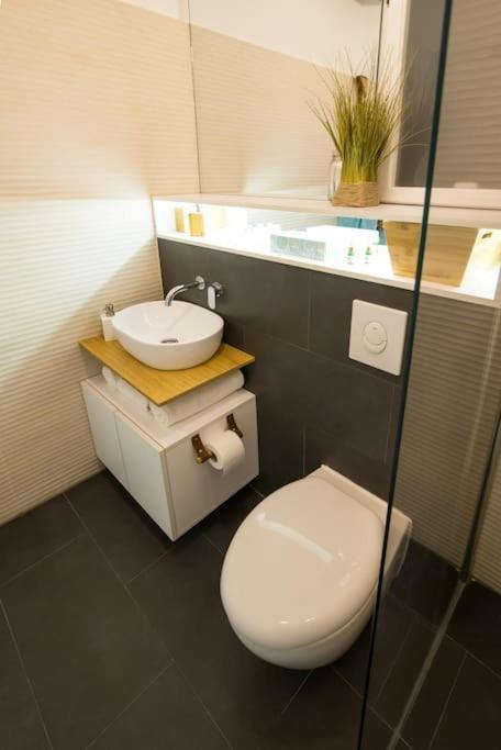 No.8: Lovely & Cosy 3-room Heart Of The Apartament *